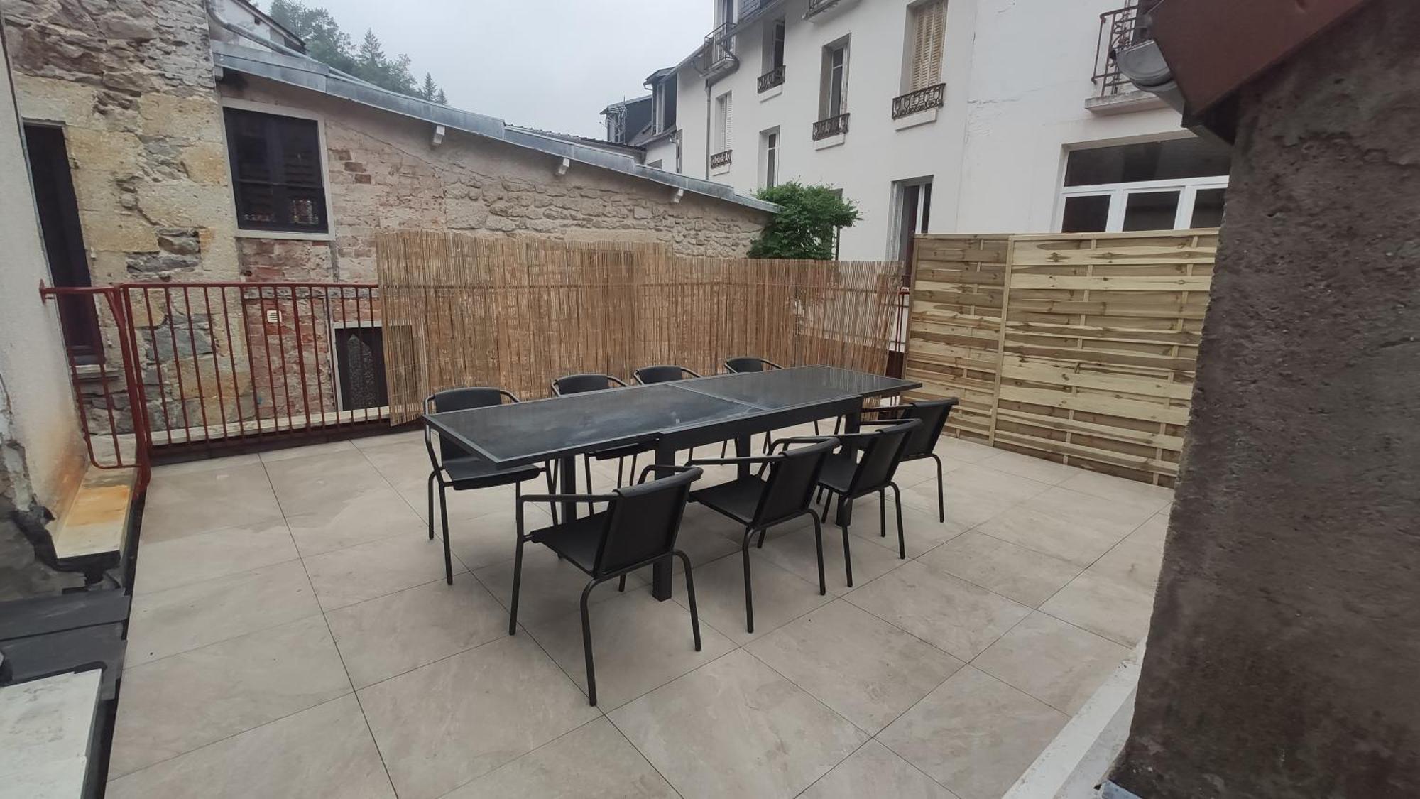 Ferienwohnung Maison Face A La Dordogne Avec Terrasse La Bourboule Exterior foto